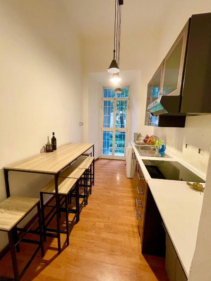 Parisa House Lägenhet Rom Exteriör bild